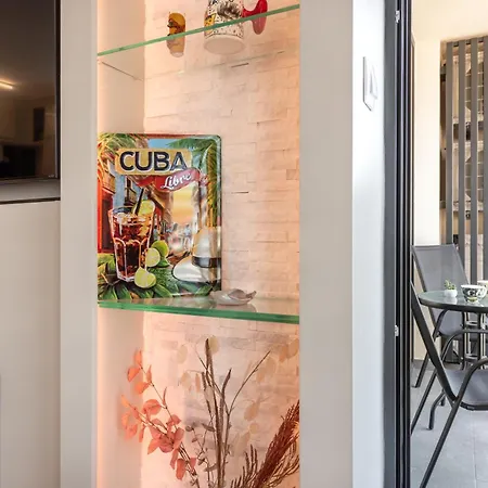 Apartment A - Lifestyle *
